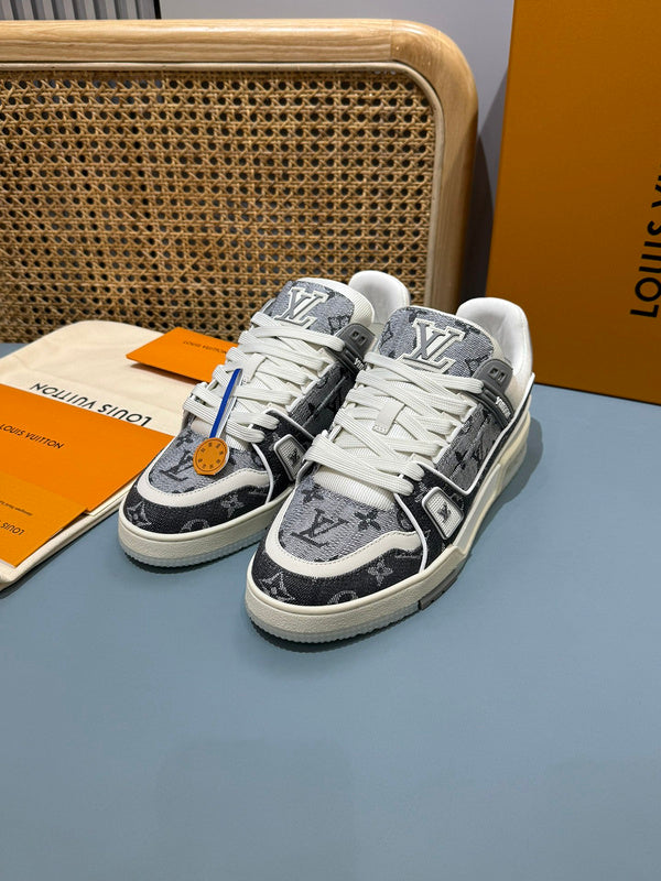 Sneaker LV Trainer Gris