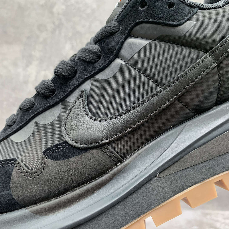 Nike VaporWaffle "Sacai - Off Noir" - Ma boutique