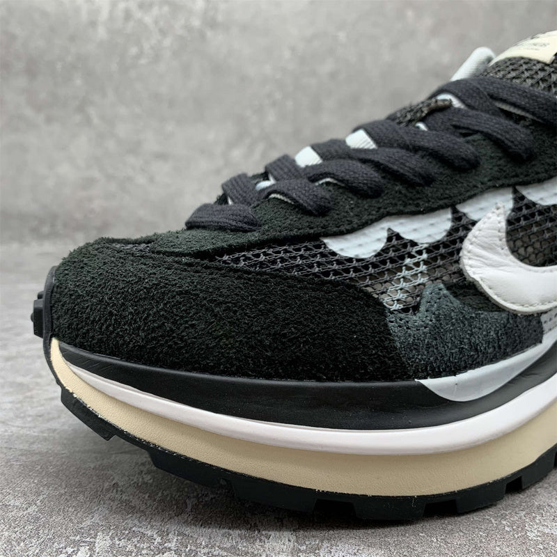 Nike VaporWaffle "Sacai - Black White" - Ma boutique