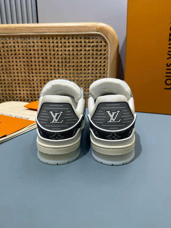 Sneaker LV Trainer Gris