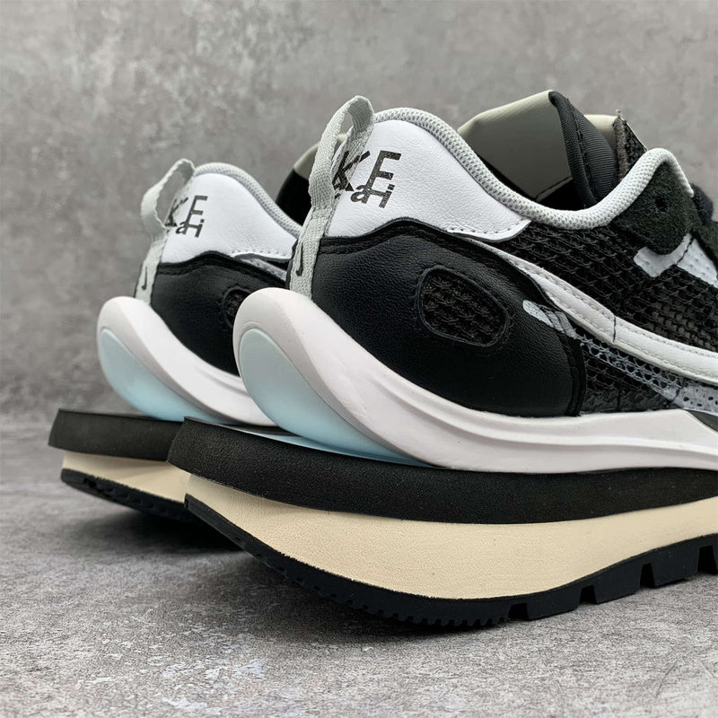 Nike VaporWaffle "Sacai - Black White" - Ma boutique