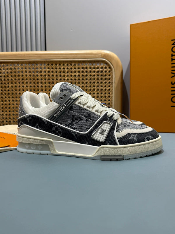 Sneaker LV Trainer Gris