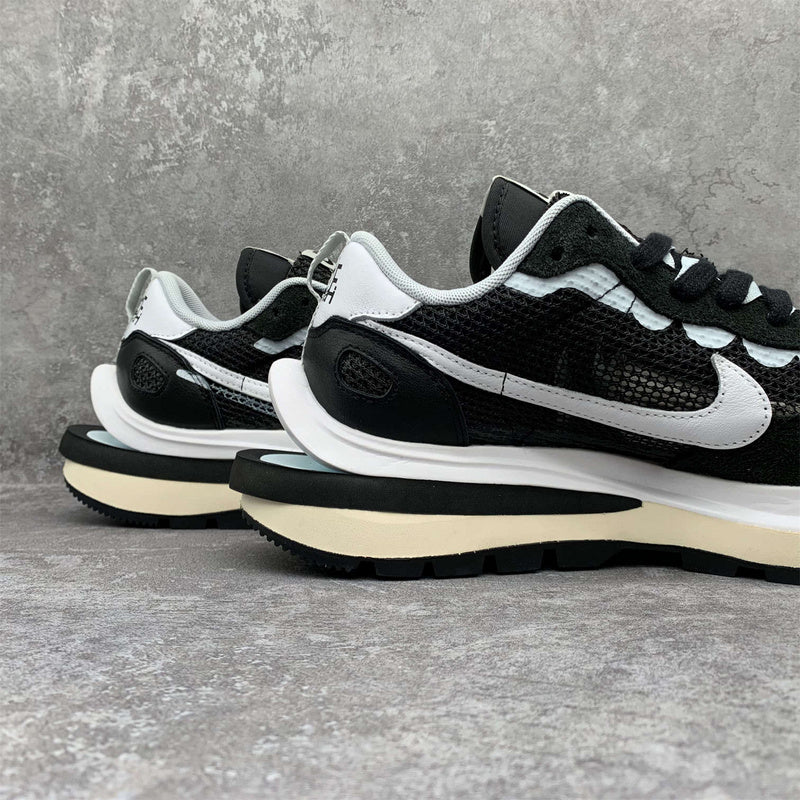 Nike VaporWaffle "Sacai - Black White" - Ma boutique