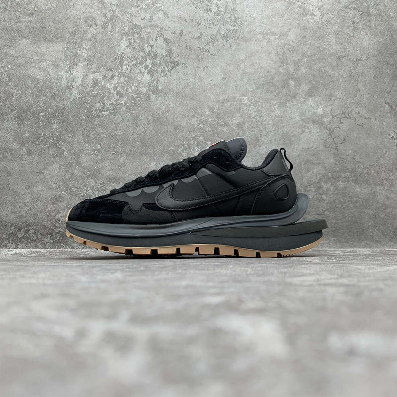 Nike VaporWaffle "Sacai - Off Noir" - Ma boutique