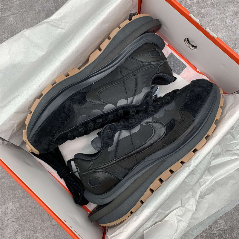 Nike VaporWaffle "Sacai - Off Noir" - Ma boutique