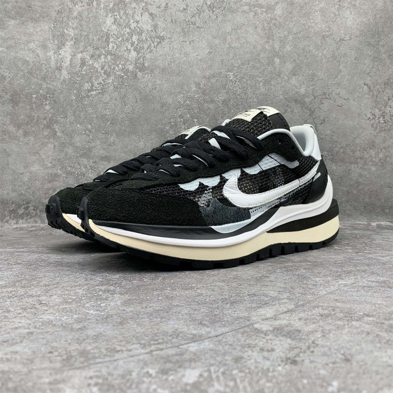 Nike VaporWaffle "Sacai - Black White" - Ma boutique