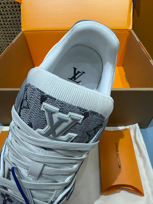 Sneaker LV Trainer Gris