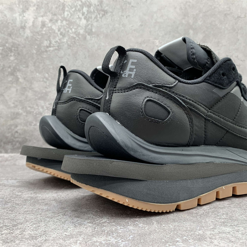 Nike VaporWaffle "Sacai - Off Noir" - Ma boutique