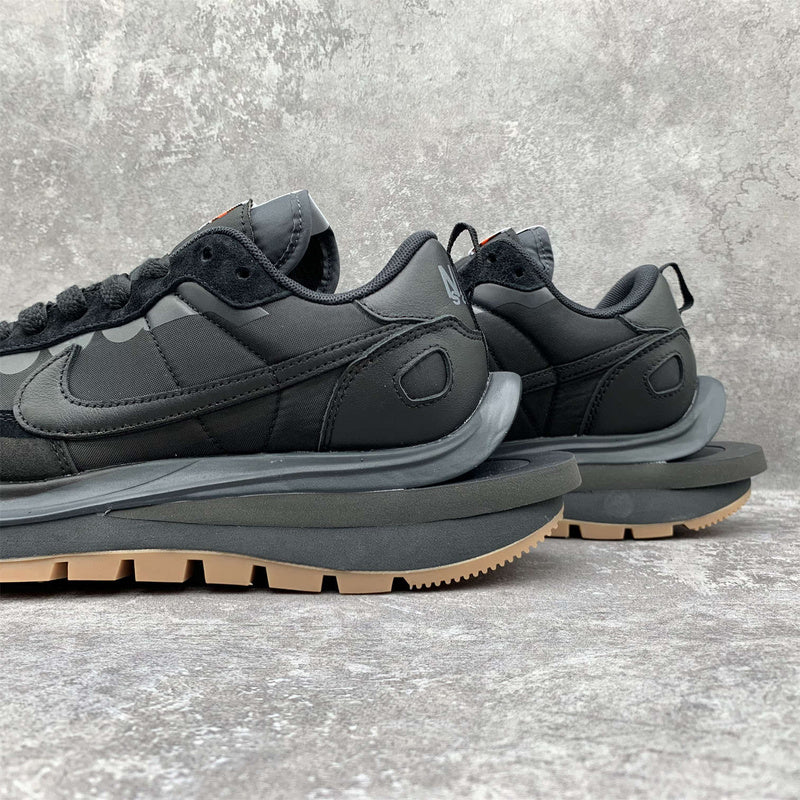 Nike VaporWaffle "Sacai - Off Noir" - Ma boutique