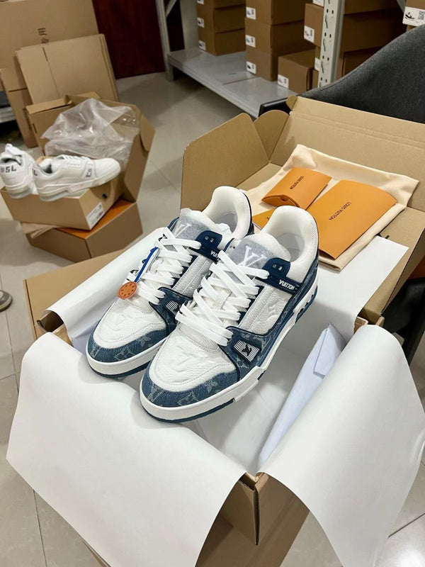 Sneaker LV Trainer Bleu Clair - Ma boutique