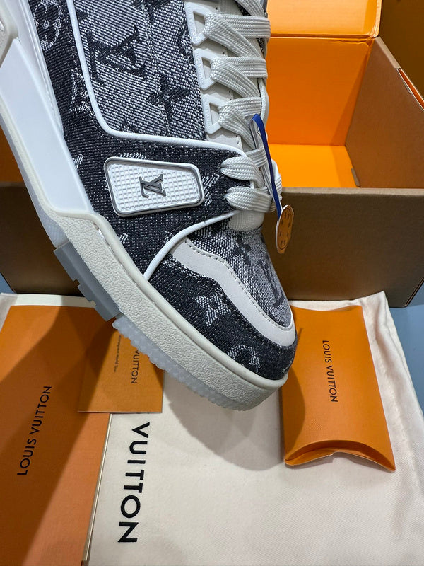 Sneaker LV Trainer Gris