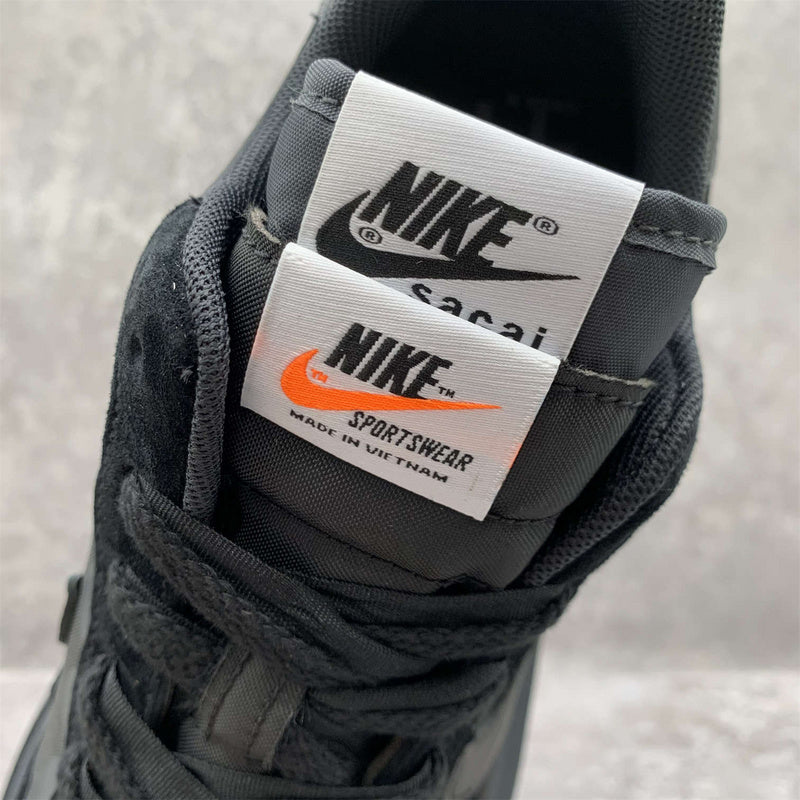 Nike VaporWaffle "Sacai - Off Noir" - Ma boutique