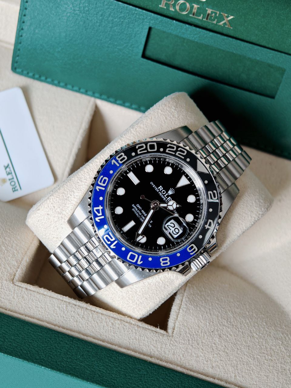 Rolex GMT-Master II  Oyster, 40 mm, Jubile 126710BLNR